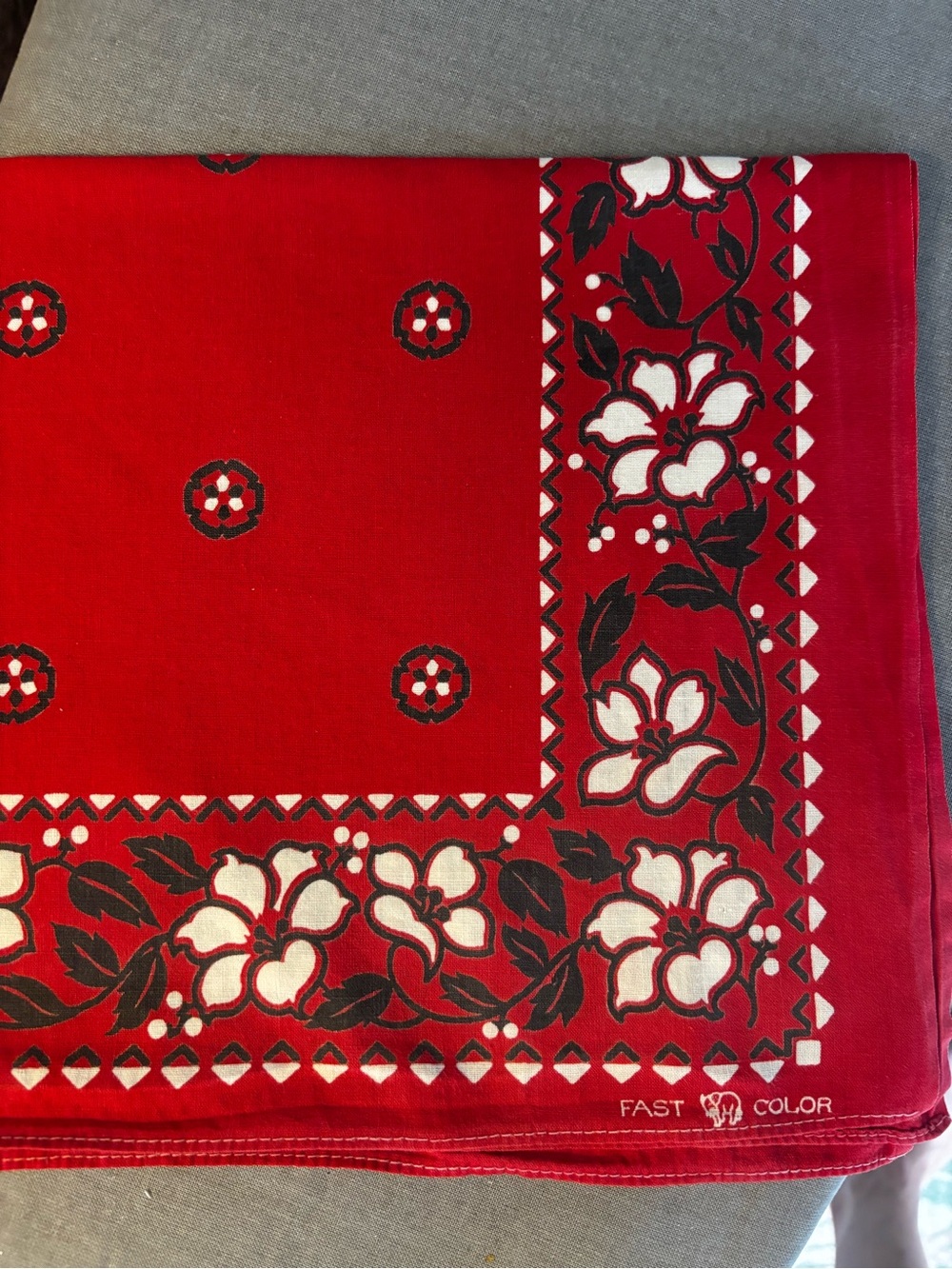 Fast Color vintage Red elephant floral Hawaiian Bandana Scarf